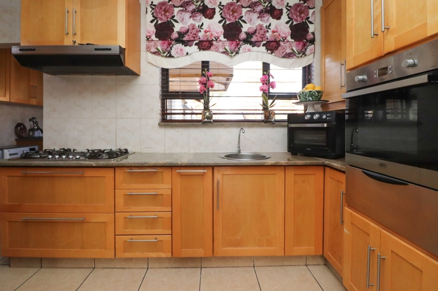 3 Bedroom Property for Sale in Wilkoppies North West